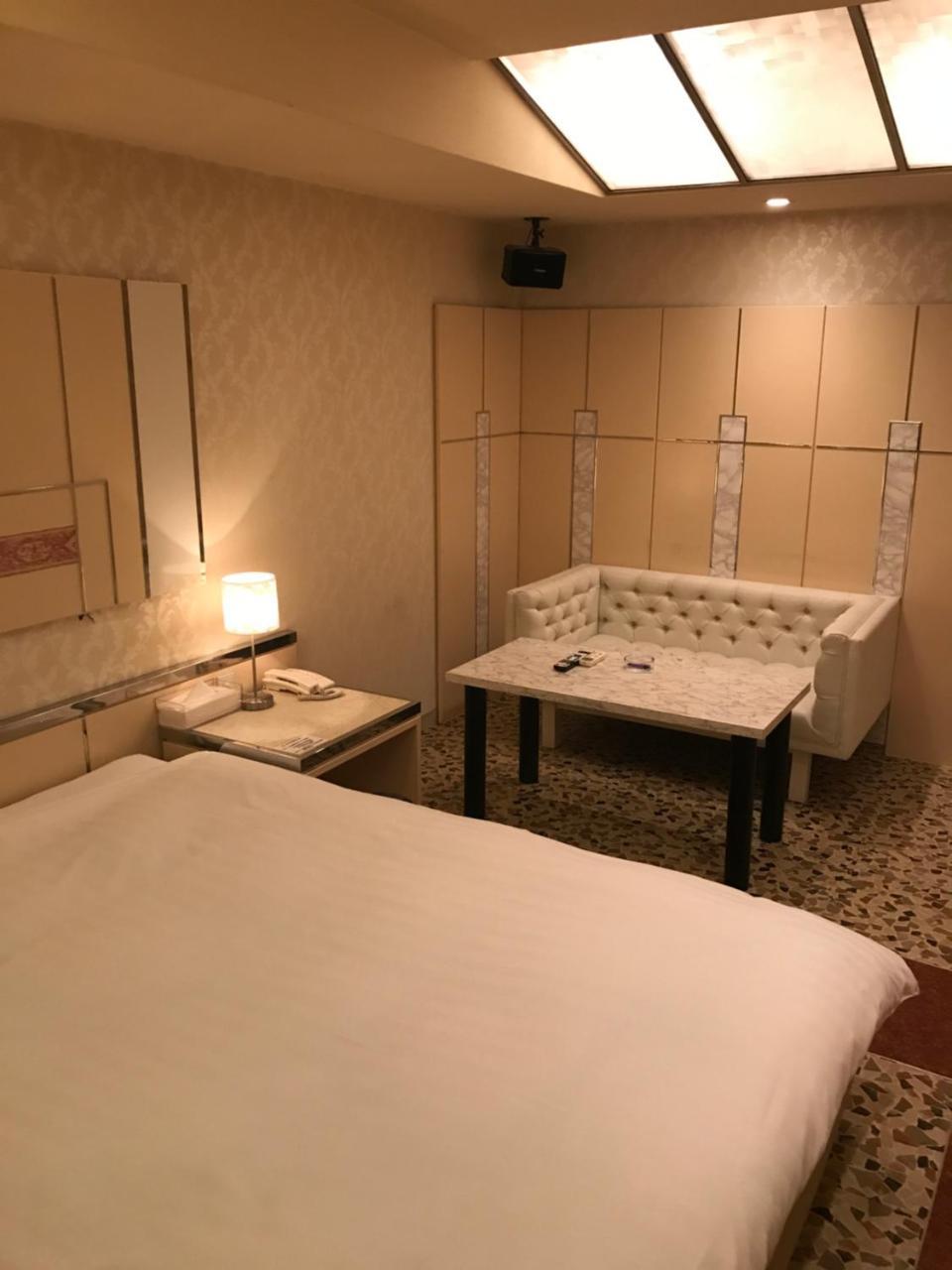 Prime Hotel Fulula プライムホテル フルーラ (Adults Only) Osaka Esterno foto